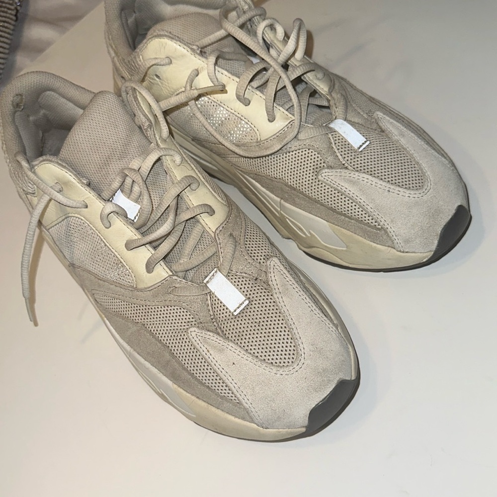 Adidas Yeezy EG7596